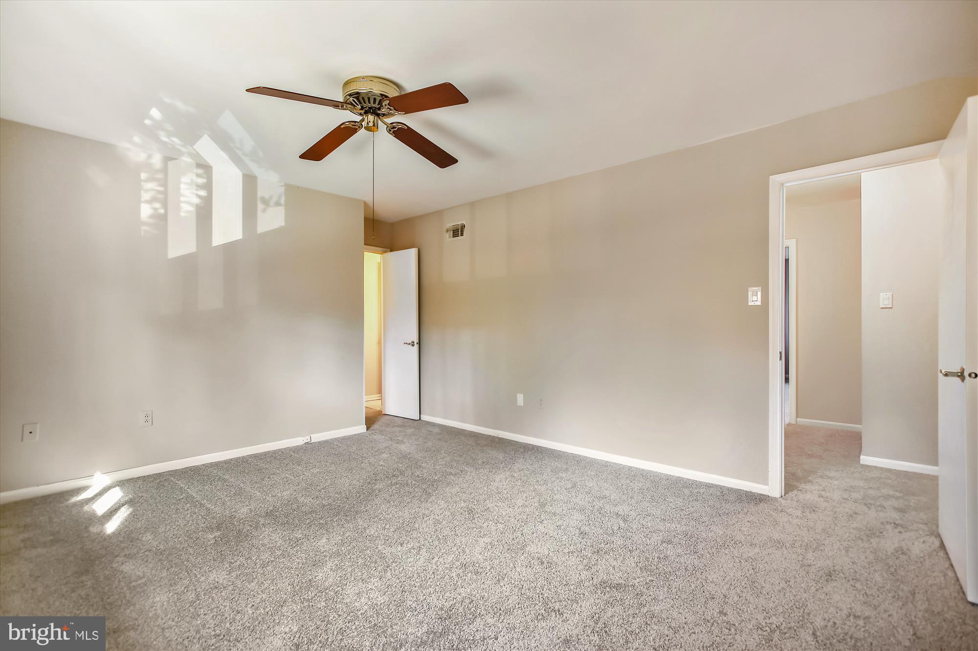 11042 Saffold Way Reston, VA 20190 - Photo 27 of 50 Primary BR