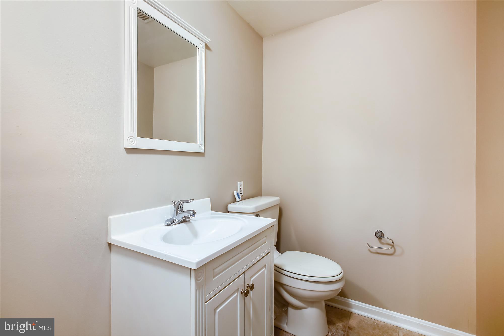 11042 Saffold Way Reston, VA 20190 - Photo 41 of 50 LL half bath