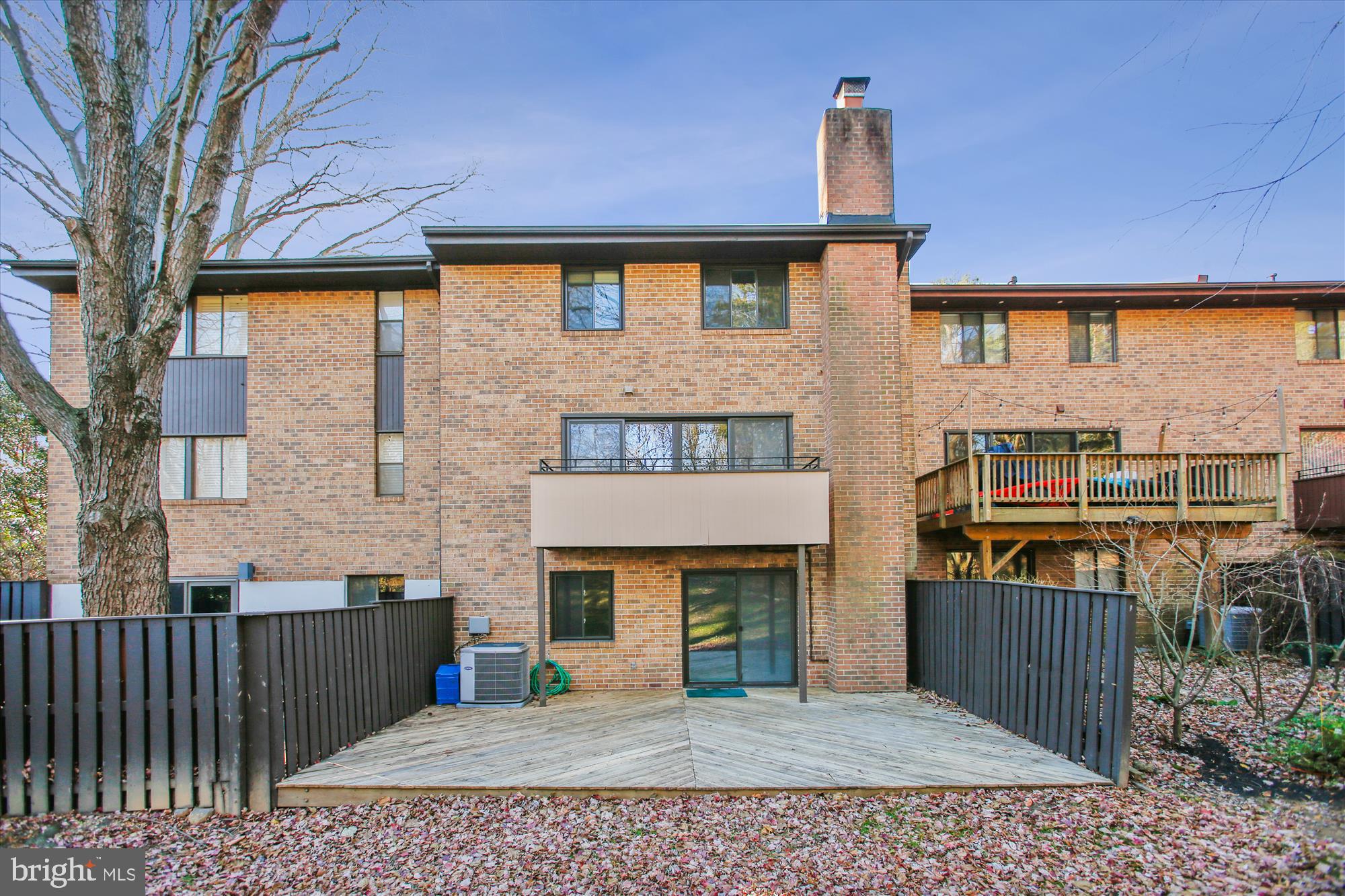11042 Saffold Way Reston, VA 20190 - Photo 42 of 50 Rear of home