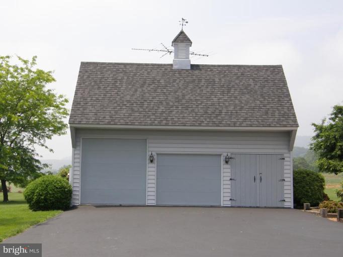 13008 Blairs Valley Road Clear Spring, MD 21722 - Photo 8 of 20 Garage 1