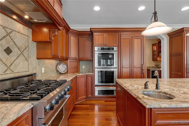 $1,580,000 | 8925 Williams Court, Clarence, NY 14032