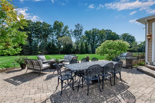 $1,580,000 | 8925 Williams Court, Clarence, NY 14032