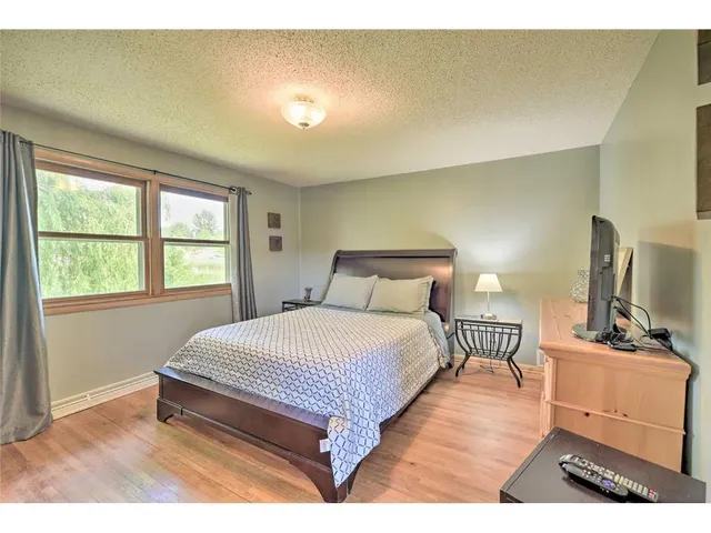 $419,000 | 520 Park Island Road, Center City, MN 55012