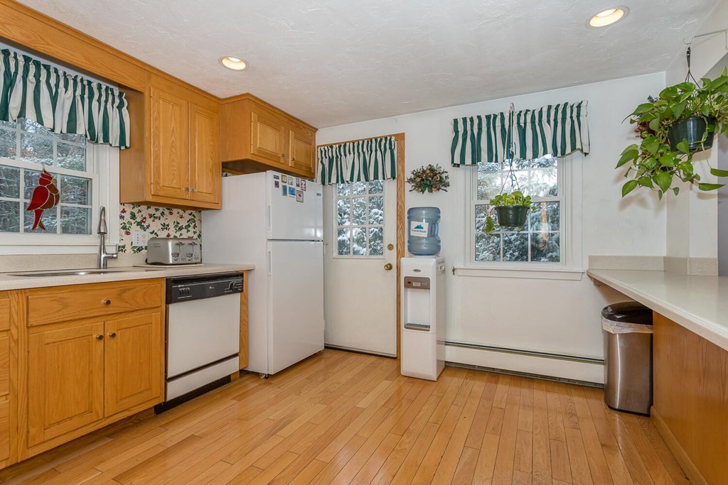 11 Trayer Road Canton, MA 02021 - Photo 7 of 22 Gallery Image 7