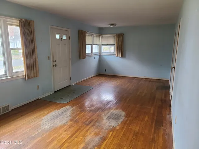 $219,900 | 107 Fairview Avenue, Albany, NY 12208