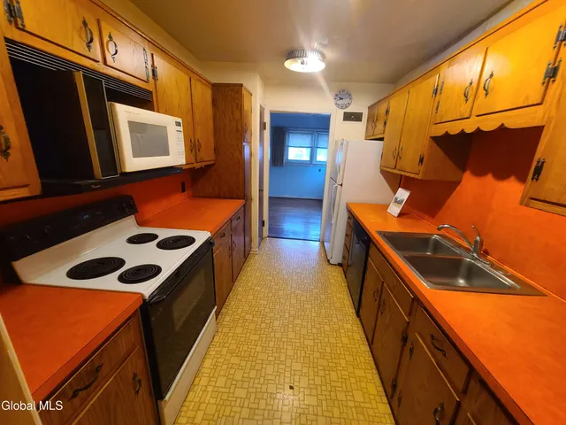 $219,900 | 107 Fairview Avenue, Albany, NY 12208