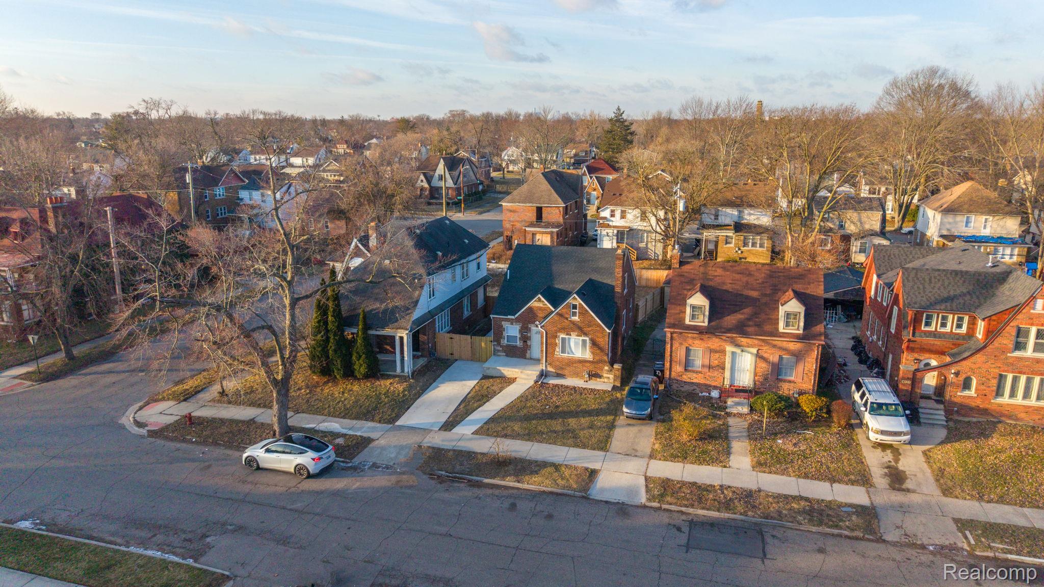 4113 Devonshire Road Detroit, MI 48224 - Photo 28 of 36 Aerial perspective of suburban area