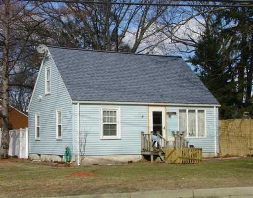 107 Strawberry Field Road Warwick, RI 02886 - Photo 1 of 6 Exterior Front.