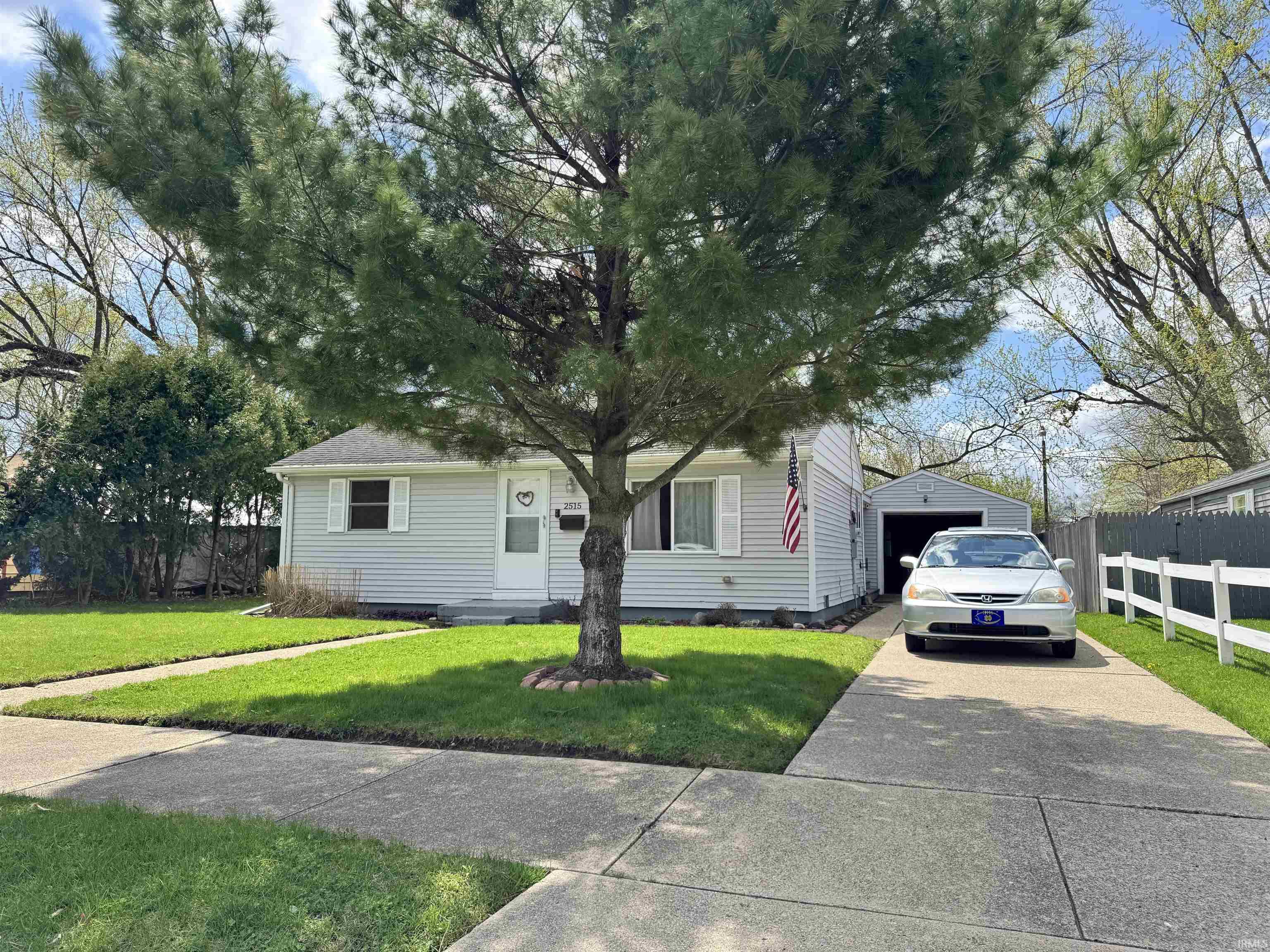 2515 Riverside Drive South Bend, IN 46616 - Photo 2 of 4