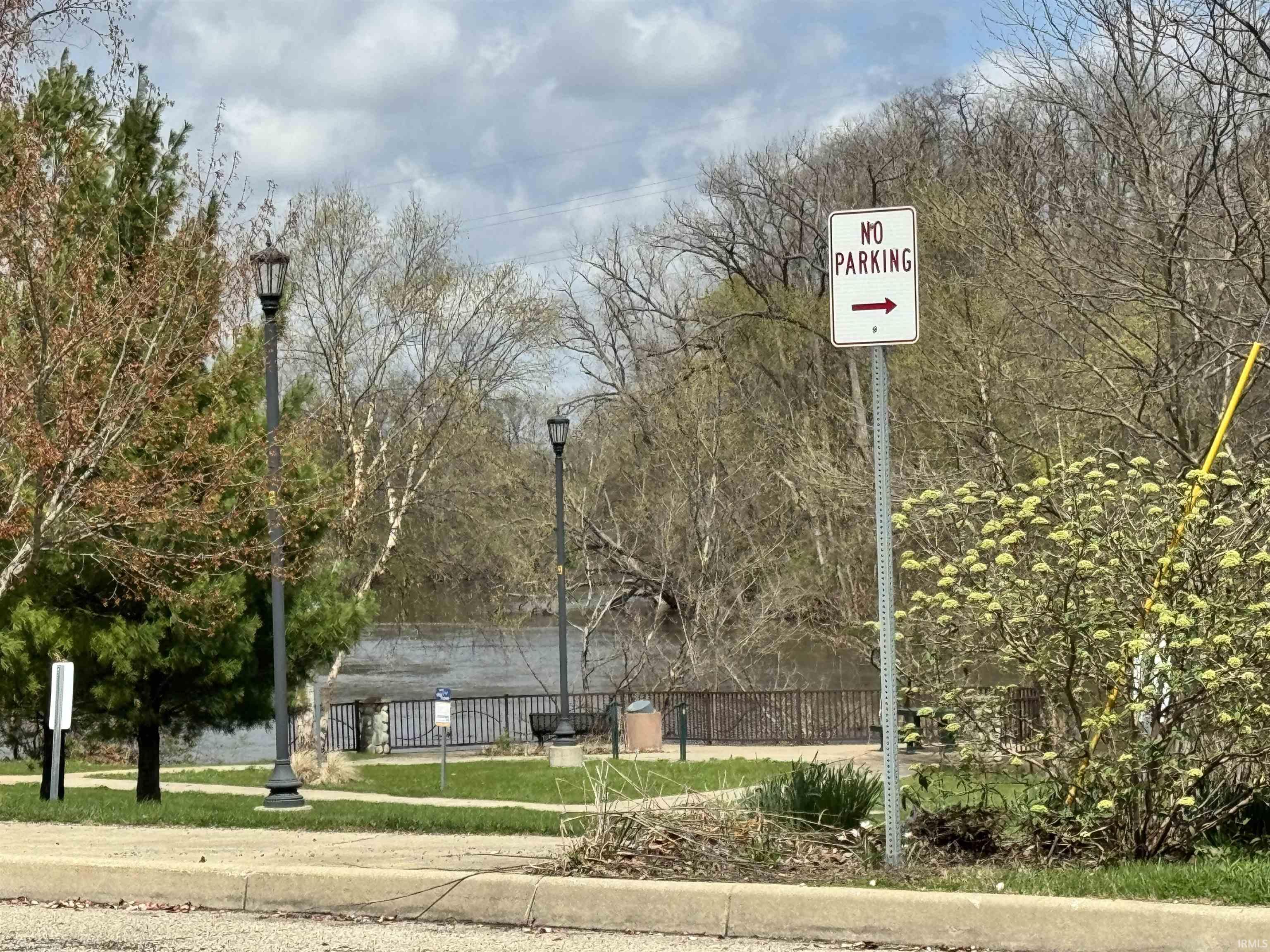 2515 Riverside Drive South Bend, IN 46616 - Photo 3 of 4