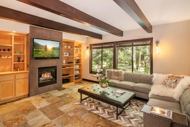 $1,395,000 | 1394 Dollar Meadow, Unit 44, Sun Valley, ID 83353