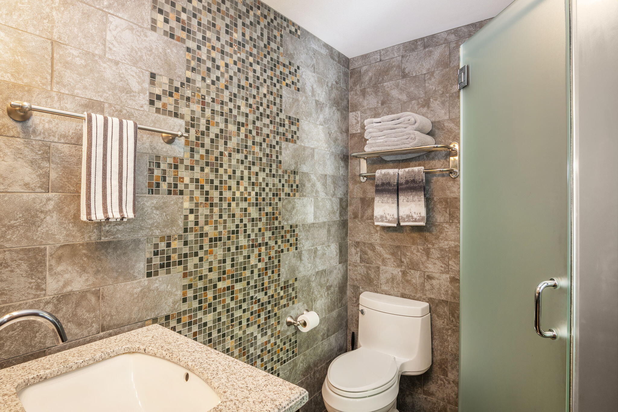 1394 Dollar Meadow, Unit 44 Sun Valley, ID 83353 - Photo 8 of 14 1394 Dollar Guest bath