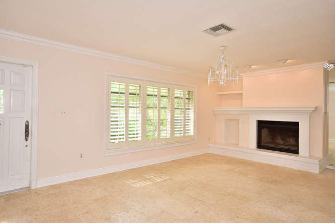 5531 Hibiscus Road Jupiter, FL 33458 - Photo 12 of 59 5531 Hibiscus Rd Jupiter FL-small-012-3-