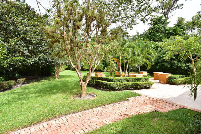 5531 Hibiscus Road Jupiter, FL 33458 - Photo 35 of 59 5531 Hibiscus Rd Jupiter FL-small-035-38