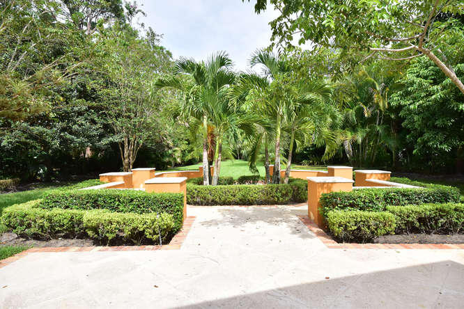 5531 Hibiscus Road Jupiter, FL 33458 - Photo 36 of 59 5531 Hibiscus Rd Jupiter FL-small-036-56