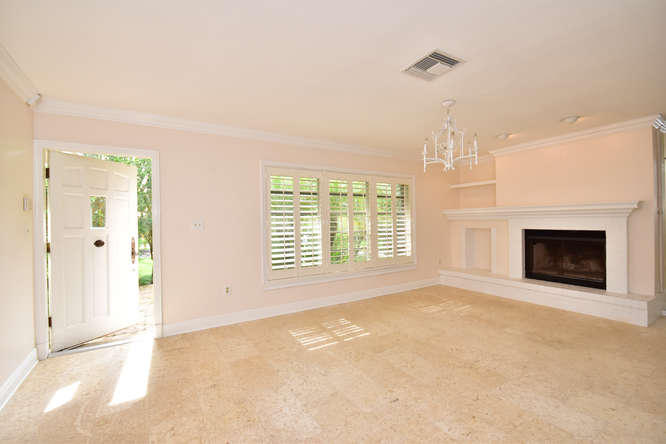 5531 Hibiscus Road Jupiter, FL 33458 - Photo 5 of 59 5531 Hibiscus Rd Jupiter FL-small-005-44