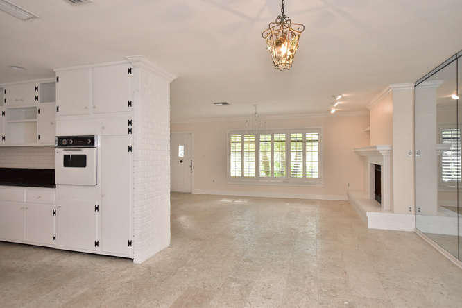 5531 Hibiscus Road Jupiter, FL 33458 - Photo 8 of 59 5531 Hibiscus Rd Jupiter FL-small-008-9-
