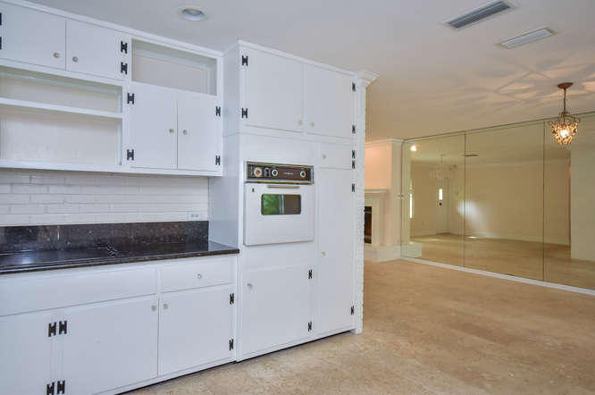 5531 Hibiscus Road Jupiter, FL 33458 - Photo 9 of 59 5531 Hibiscus Rd Jupiter FL-small-009-1-
