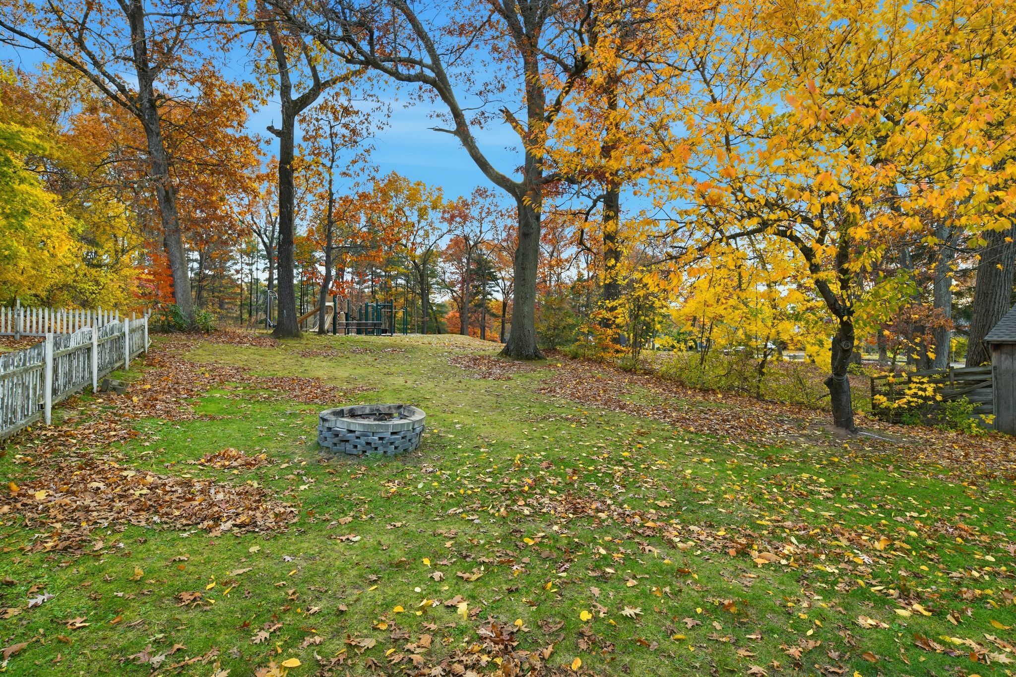 80 Hemlock Street Manchester, CT 06040 - Photo 26 of 32 a big yard with lots of green space and trees