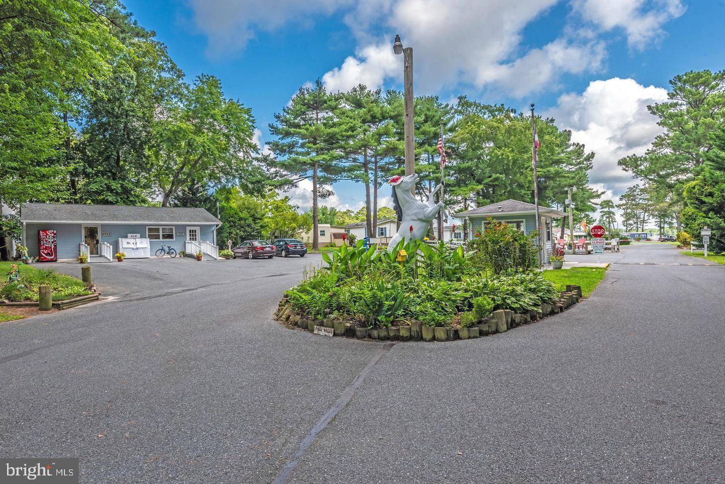 389 Seahawk Lane Berlin, MD 21811 - Photo 2 of 42 Welcome to White Horse Paek!