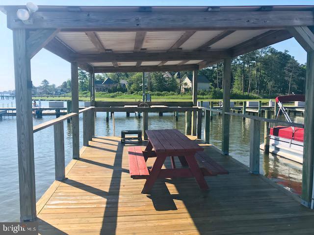 389 Seahawk Lane Berlin, MD 21811 - Photo 34 of 42 Picnic area on the pier!