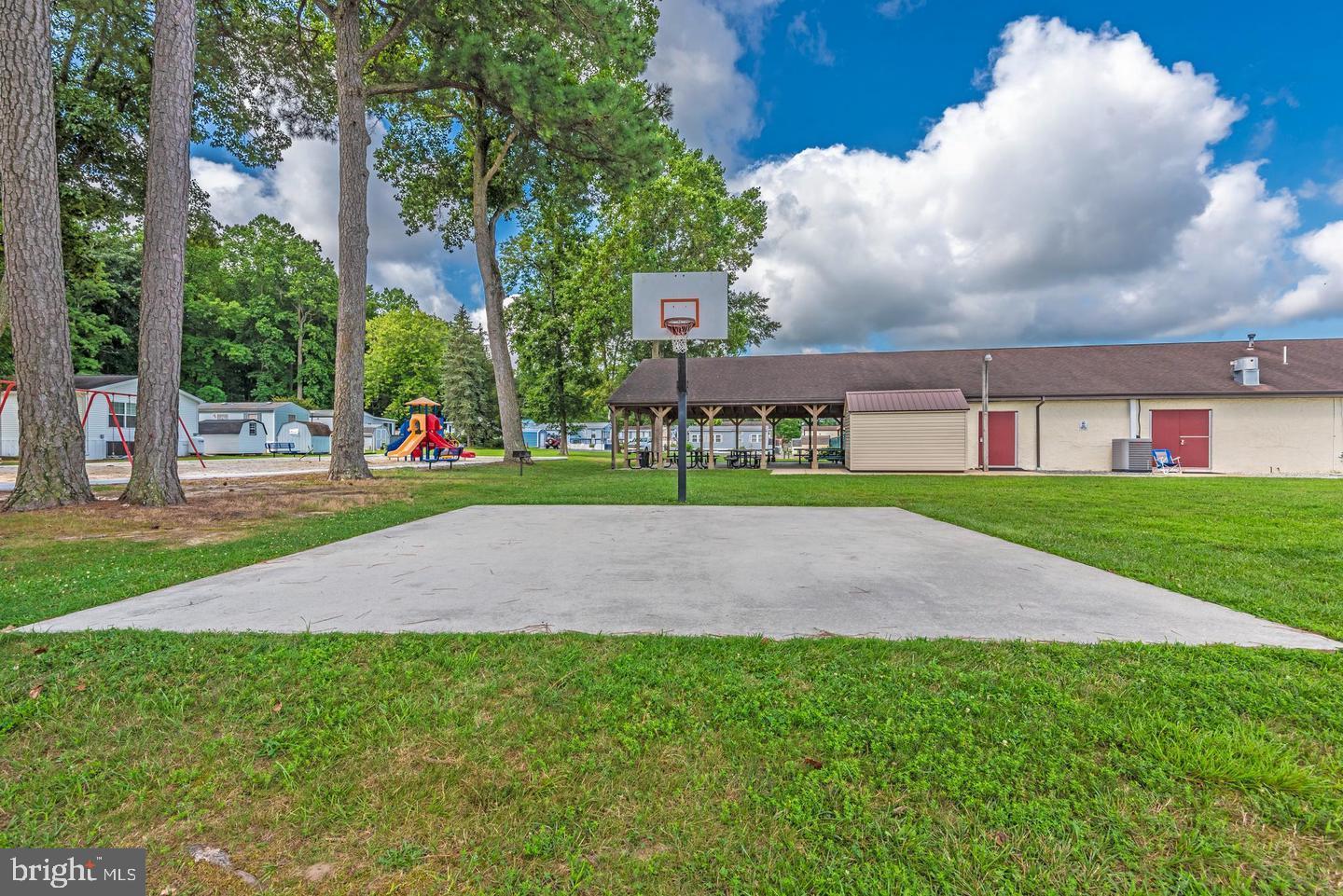 389 Seahawk Lane Berlin, MD 21811 - Photo 39 of 42 Play some ball!