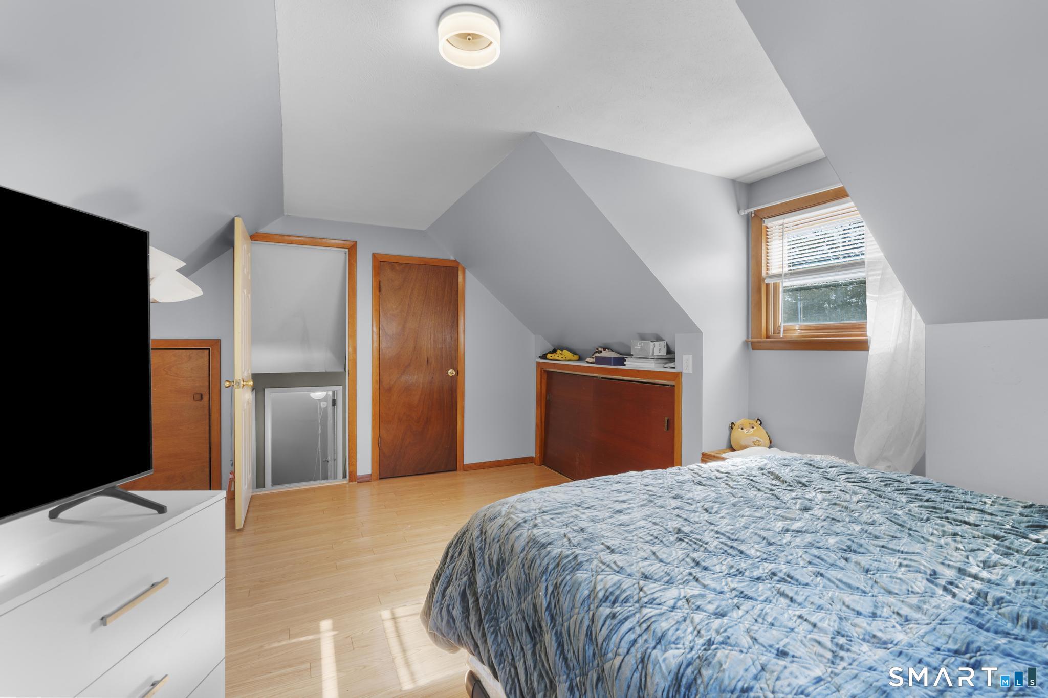 63 Bates Street Hartford, CT 06114 - Photo 18 of 37