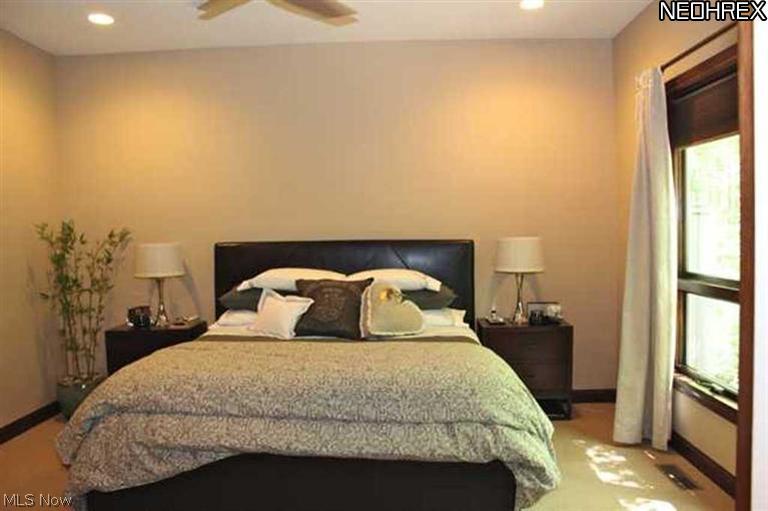 16835 Woodleaf Road Strongsville, OH 44136 - Photo 12 of 25 Gallery Image 12