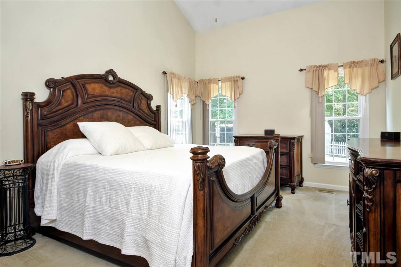 12305 Amoretto Way Raleigh, NC 27613 - Photo 16 of 30