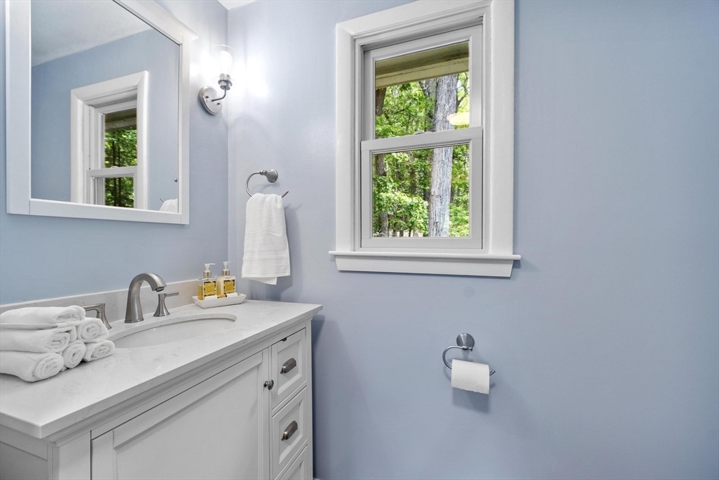 34 Sleigh Road Chelmsford, MA 01824 - Photo 14 of 24 Gallery Image 14