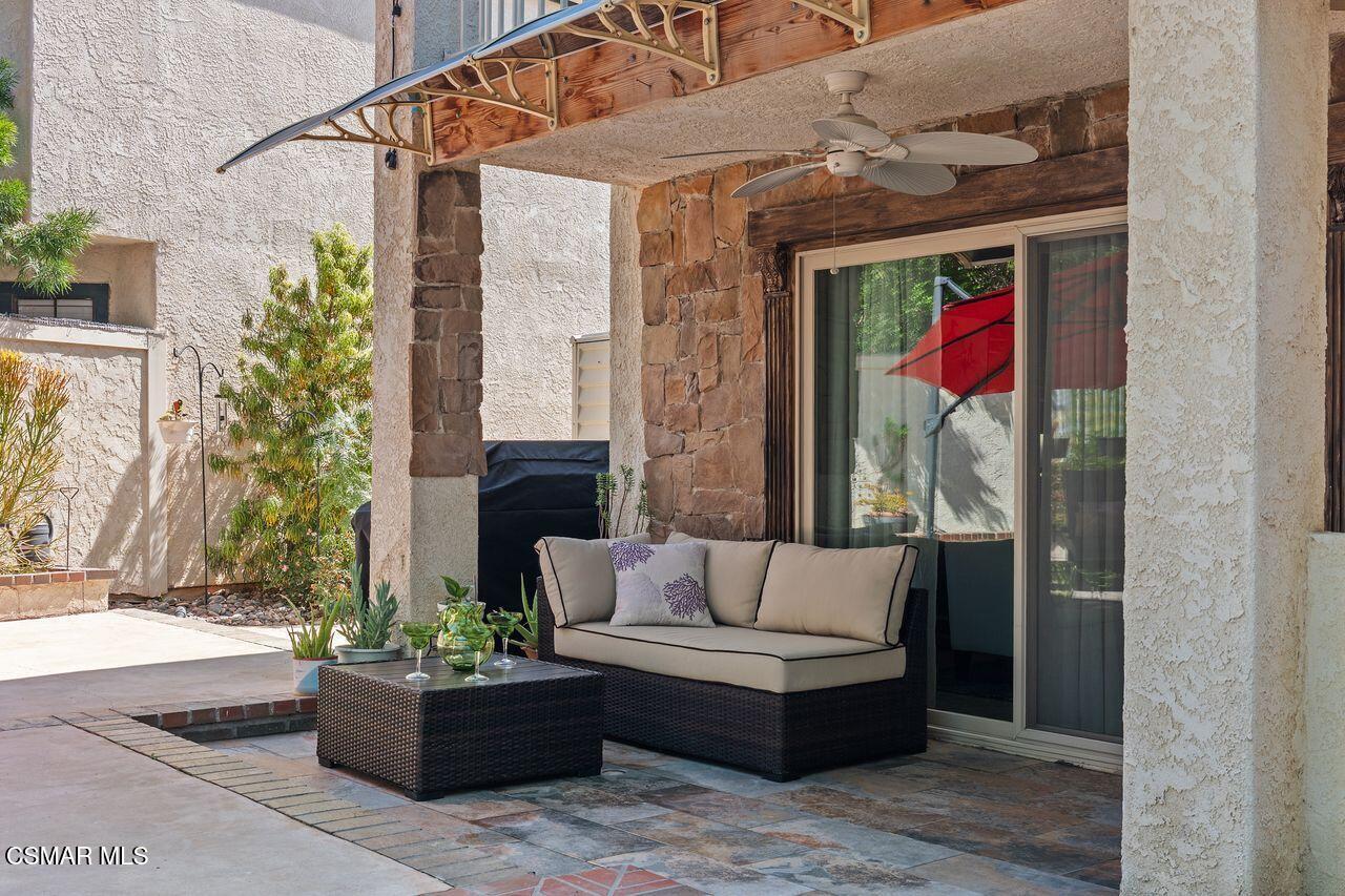 885 Congressional Road Simi Valley, CA 93065 - Photo 42 of 44 a building outdoor space with patio