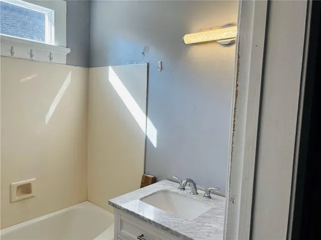 $1,500 | 423 Chalmette Street, Harvey, LA 70058