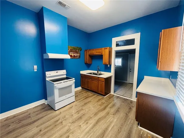 $1,500 | 423 Chalmette Street, Harvey, LA 70058