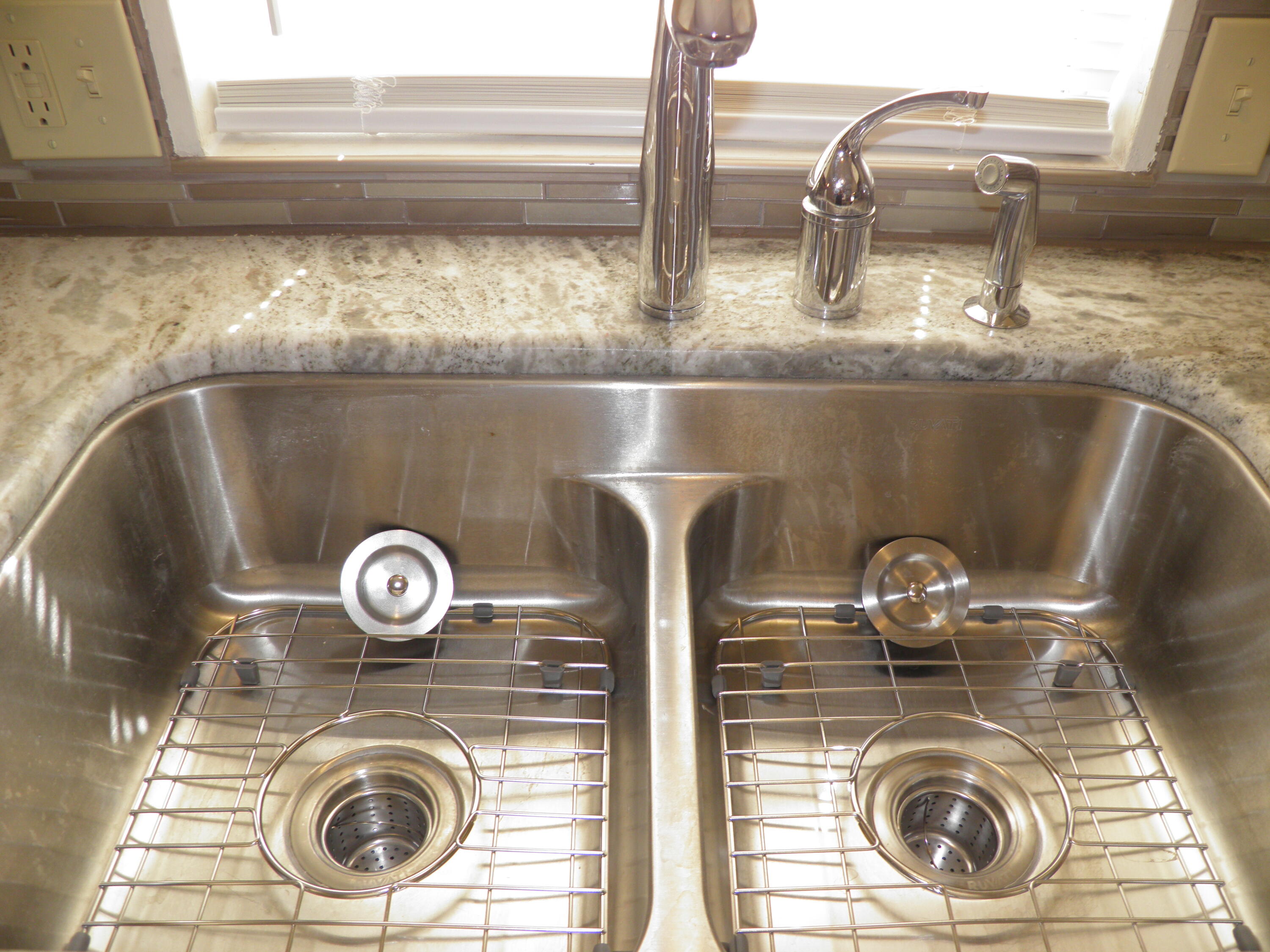 810 Gibson Road Fort Walton Beach, FL 32547 - Photo 7 of 35 Double Sink