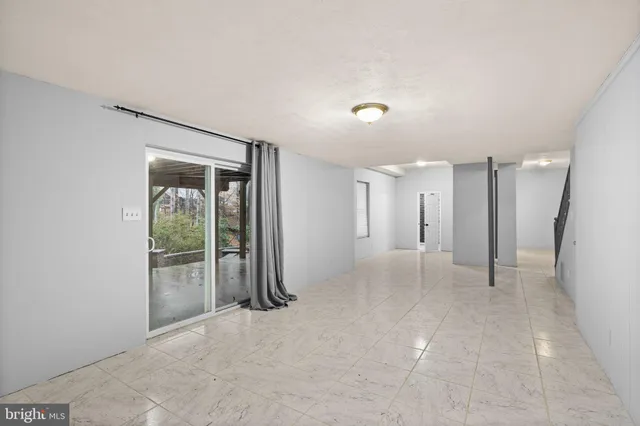 $829,900 | 15978 Cove Lane, Dumfries, VA 22025