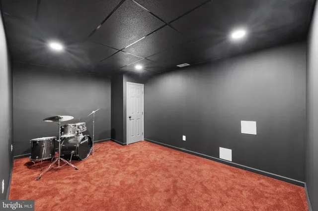 $829,900 | 15978 Cove Lane, Dumfries, VA 22025