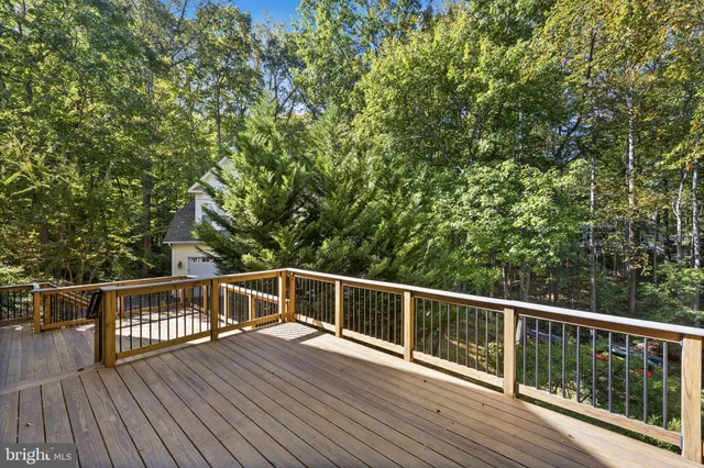 $829,900 | 15978 Cove Lane, Dumfries, VA 22025