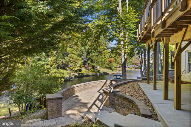 $829,900 | 15978 Cove Lane, Dumfries, VA 22025