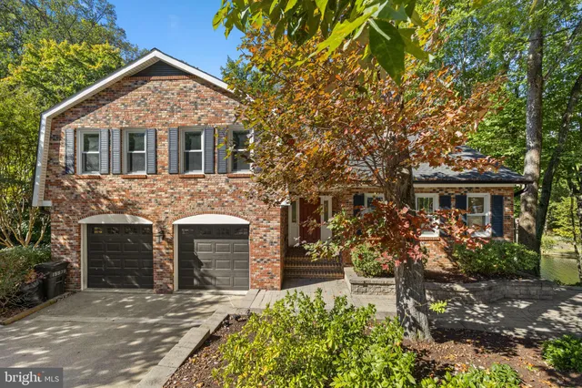 $829,900 | 15978 Cove Lane, Dumfries, VA 22025