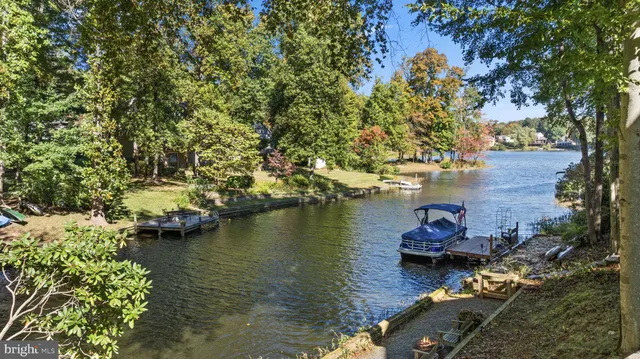 $829,900 | 15978 Cove Lane, Dumfries, VA 22025