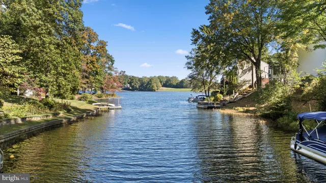 $829,900 | 15978 Cove Lane, Dumfries, VA 22025