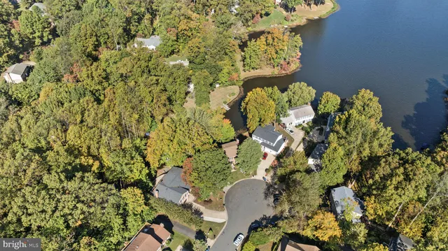 $829,900 | 15978 Cove Lane, Dumfries, VA 22025