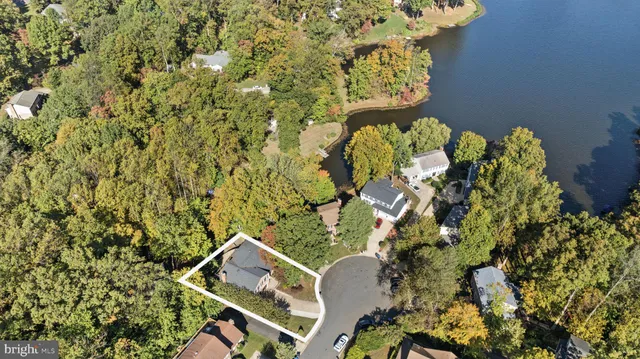 $829,900 | 15978 Cove Lane, Dumfries, VA 22025