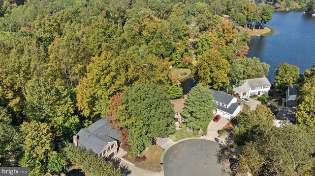 $829,900 | 15978 Cove Lane, Dumfries, VA 22025