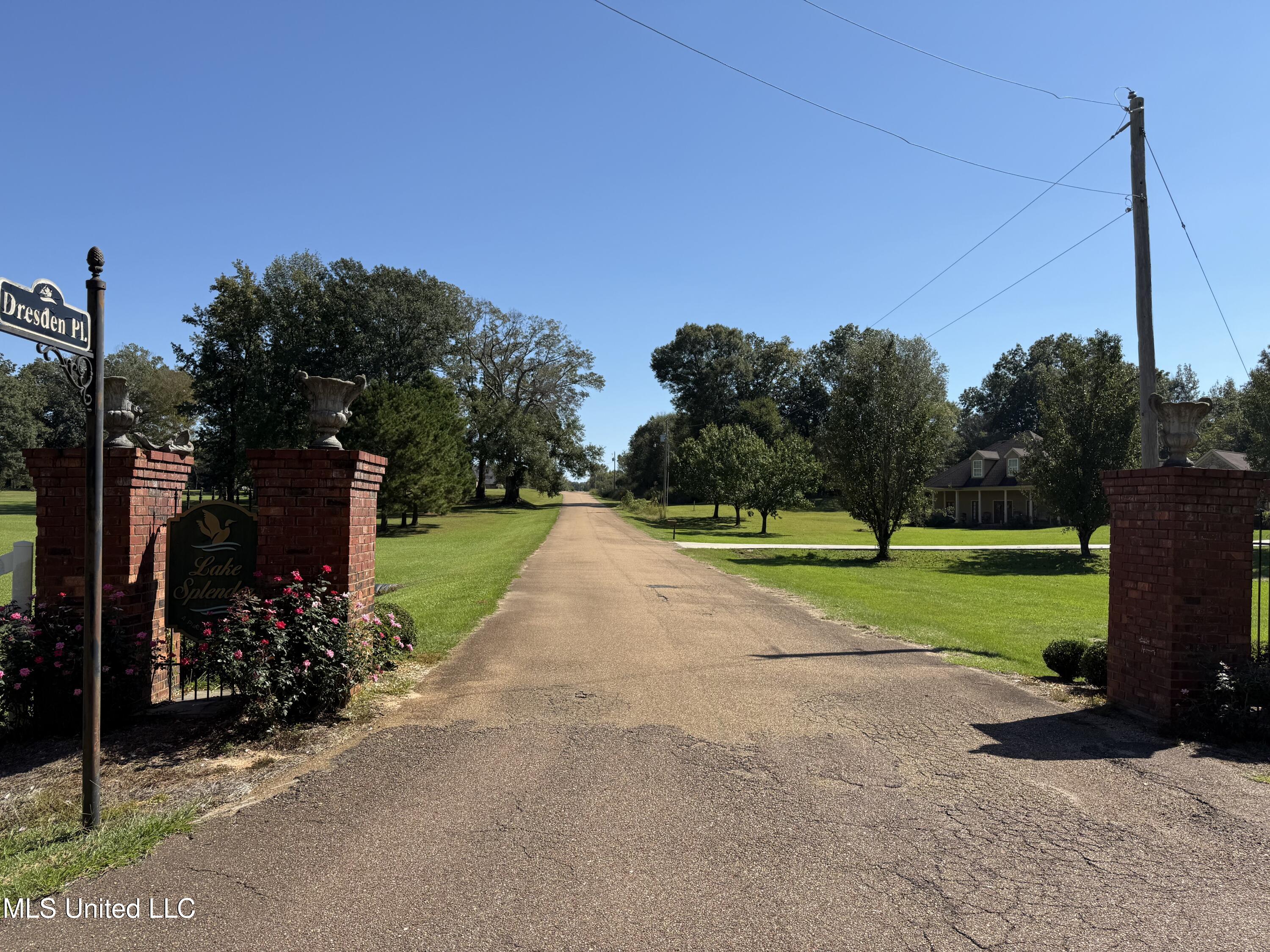 Dresden Place Raymond, MS 39154 - Photo 9 of 9 IMG_8108