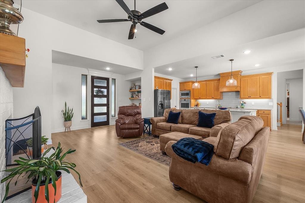 250 Odell Road Springtown, TX 76082 - Photo 3 of 35 Gallery Image 3
