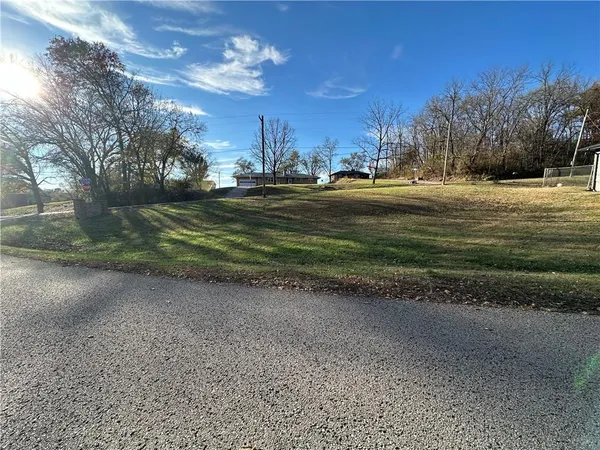 $19,999 | Dennis Street, Wathena, KS 66090