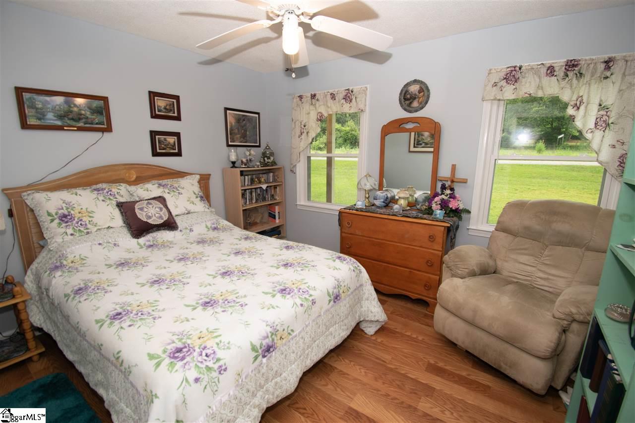 1463 Rice Road Pickens, SC 29671 - Photo 13 of 20