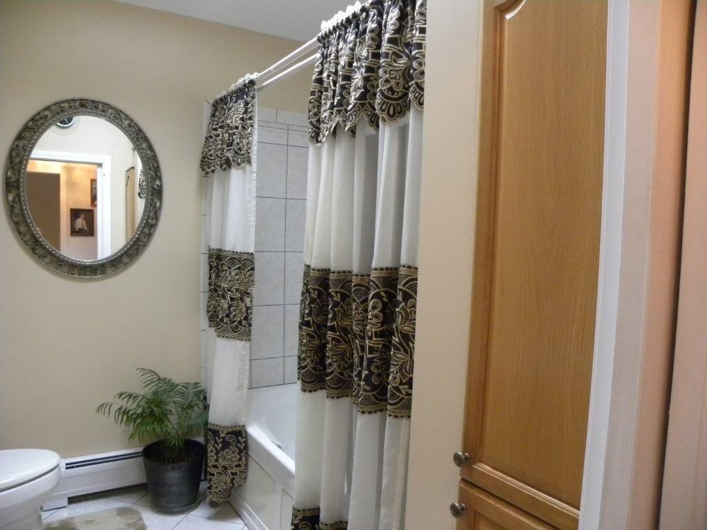 107 Pheasant Run Road Waterboro, ME 04030 - Photo 18 of 26 Upstairs bath which features vaulted...