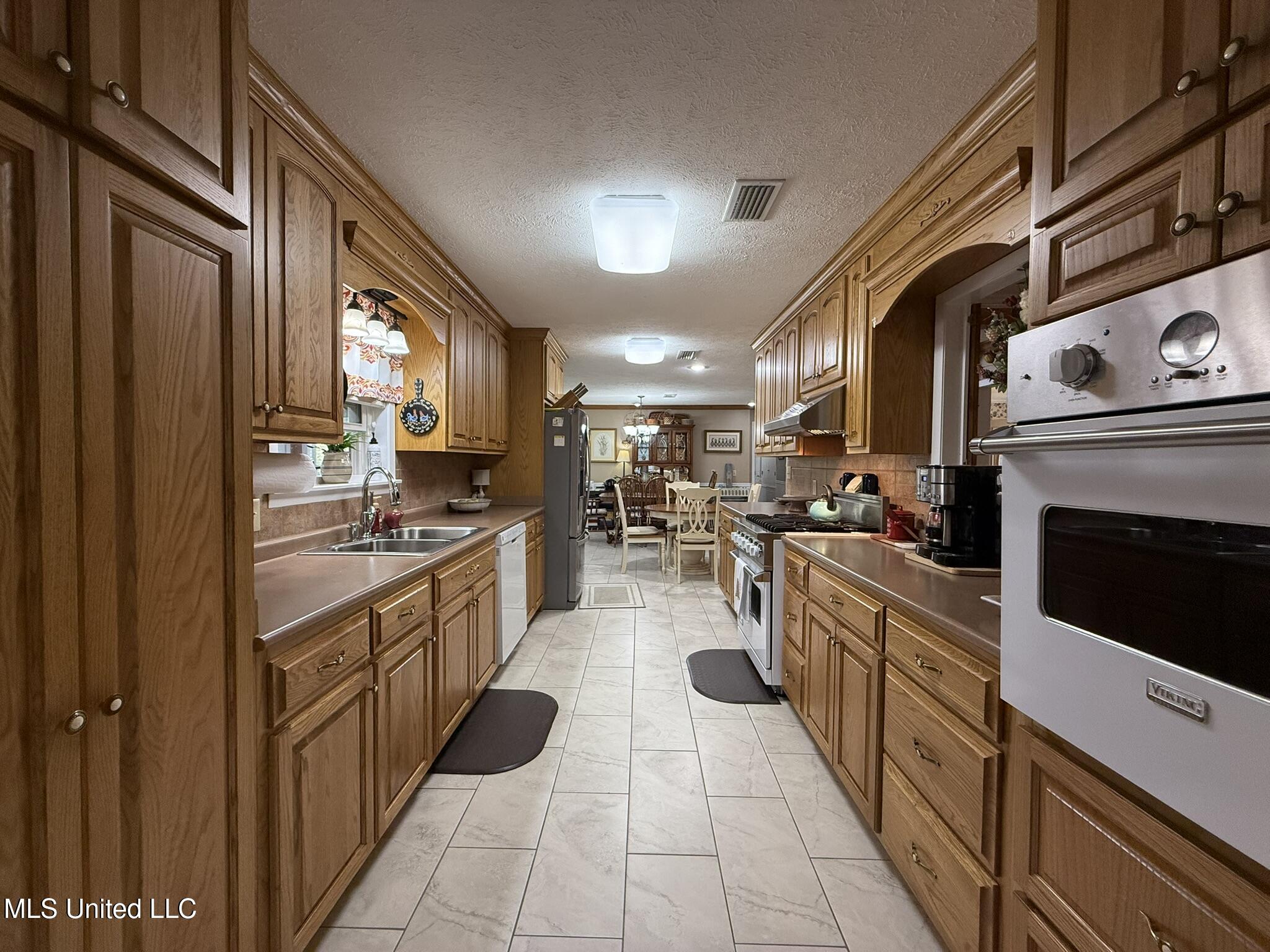 11050 Road 779 Philadelphia, MS 39350 - Photo 11 of 52 IMG_6612